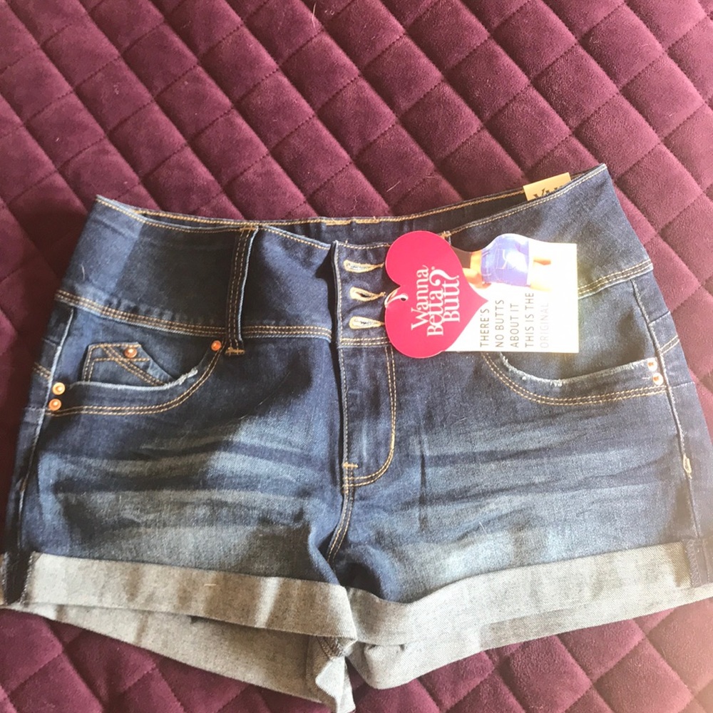 Wanna better butt jean shorts